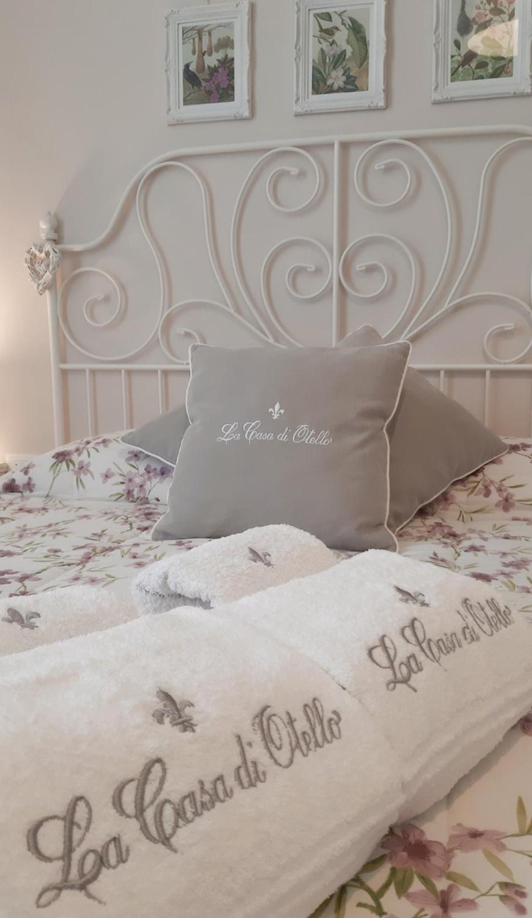 B&B La Casa Di Otello การ์มิญาโน ภายนอก รูปภาพ